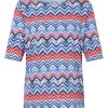 Rabe dames shirt met rood blauw zigzag patroon en korte mouwen
