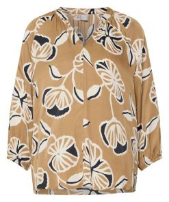 Rabe dames blouse camel bruin met grote witte bloemenprint, V-hals en 3/4 mouw