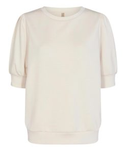 Beige Soyaconcept Banu dames sweatshirt met korte pofmouwen en een ronde halslijn.