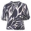 Enjoy dames shirt donkerblauw met witte bloemenprint, korte mouwen en v-hals detail