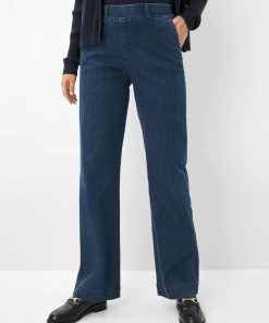Brax Style Pam Flared jeans in donkerblauw, Marlene model met wijde pijpen en hoge taille