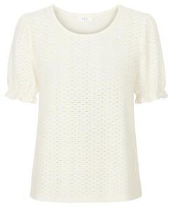 Wit MXO dames shirt met opengewerkt broderie kant en korte pofmouwen met elastiek