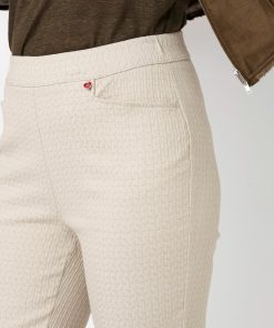 Alternative view of Relaxed by Toni broek Alice trend zand - structruur