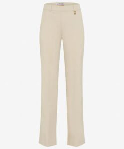 Voorzijde beige Brax Raphaela Style Lillyth flared pantalon op witte achtergrond