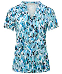 Dreamstar Jetta dames shirt in blauwe abstracte print met opstaande ruche kraag en elastische zoom.