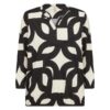 Zwart-witte Soyaconcept Felecity blouse met een groot grafisch patroon, 3/4 mouwen en een elastische boord.