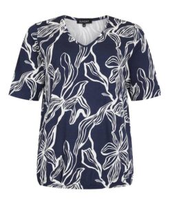 Voor- en achterzijde van het marineblauwe Sunday blouson shirt met wit bladmotief en V-hals