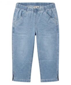 Lichtblauwe Signature capri jeans (driekwart broek) met elastische tailleband, steekzakken en kleine splitjes bij de beenopening.
