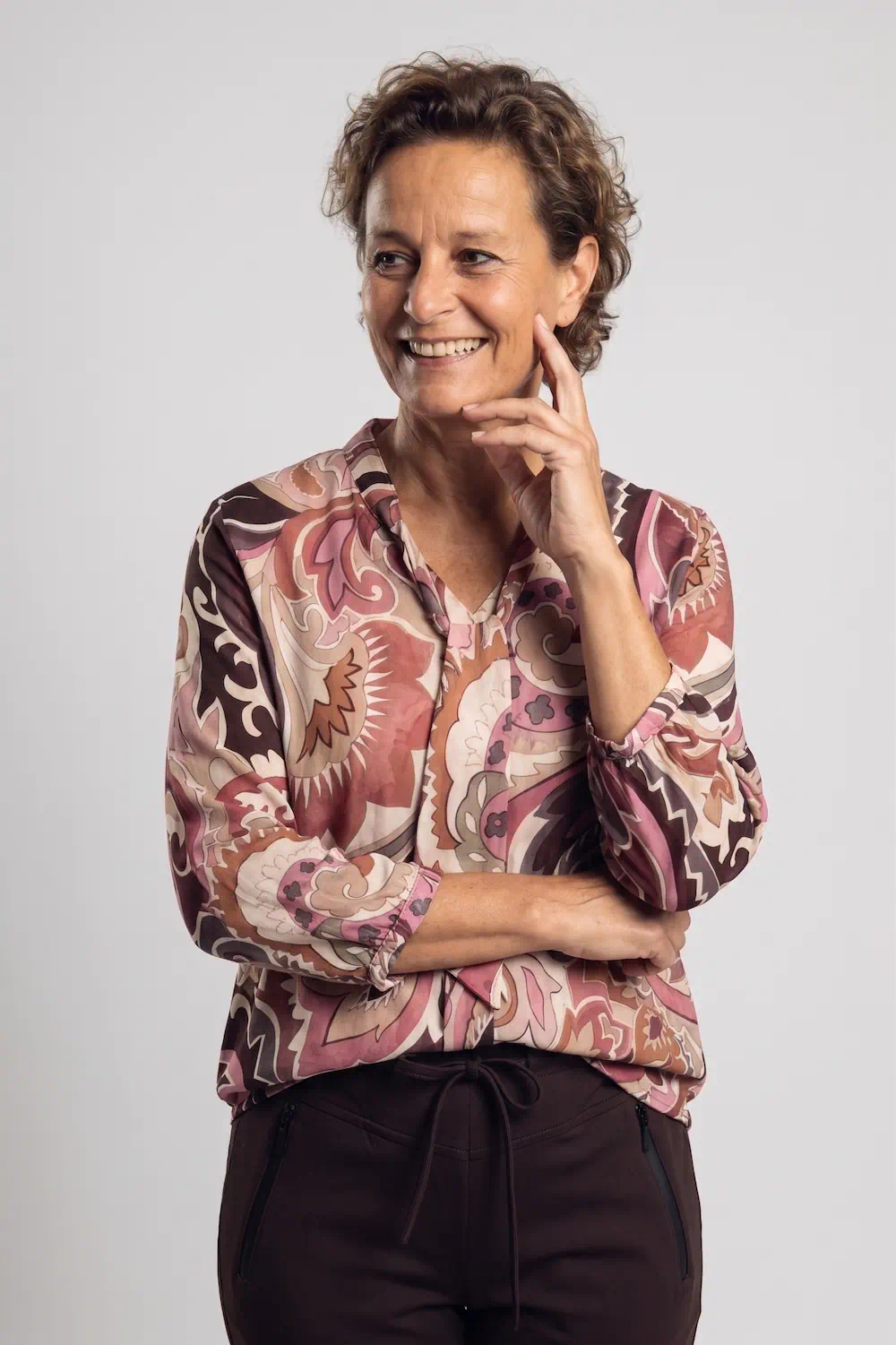 Dreamstar dames blouse Yura met paisley print, shawlkraag en driekwart mouwen in berry mix model