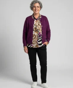 Micha dames vest met grove ribbelstructuur, ronde hals en knoopsluiting in het pruimroze model
