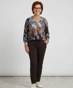 Dreamstar shirt Ploom met print in blauw en bruin, driekwart mouw en elastische zoo (model)2