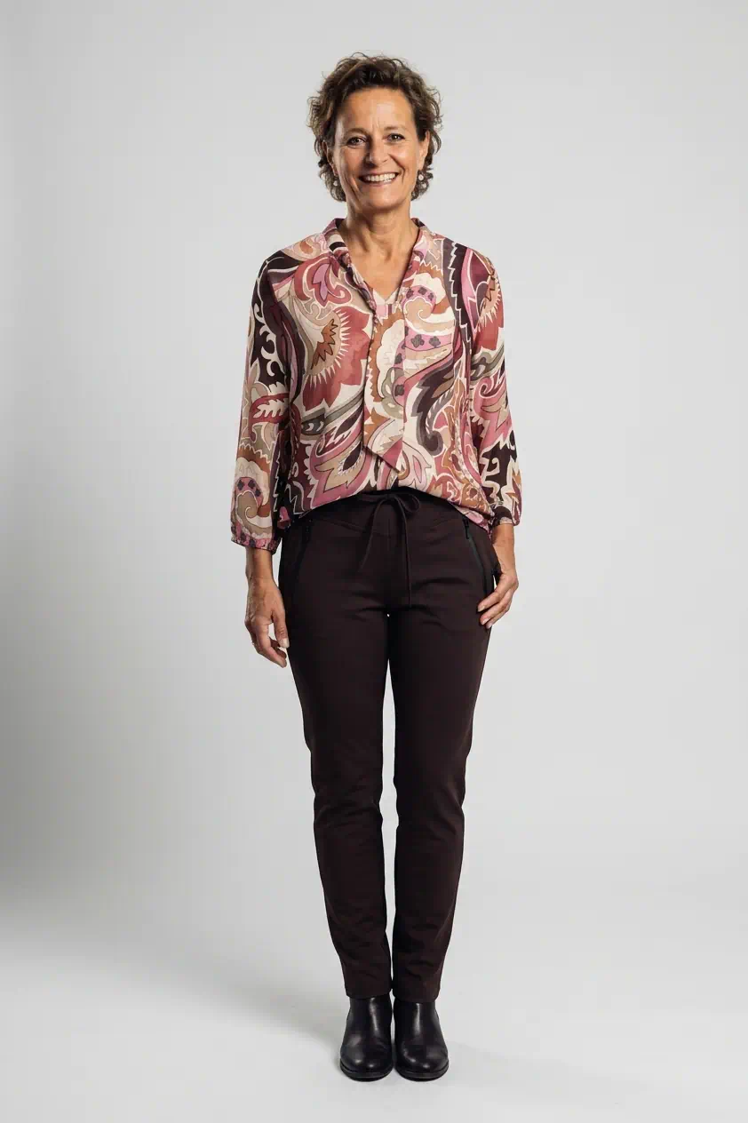 Dreamstar dames blouse Yura met paisley print, shawlkraag en driekwart mouwen in berry mix model1