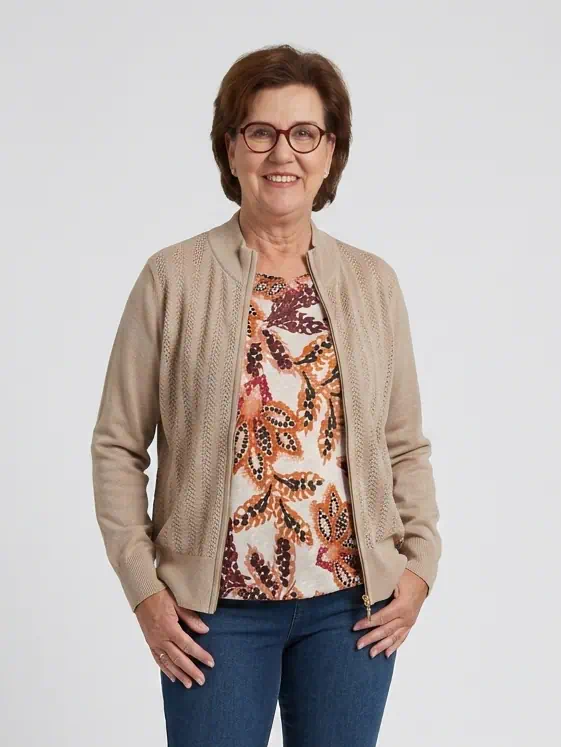 Micha dames vest met ajour motief en rits in het camel model