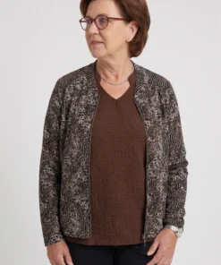 Dreamstar dames shirt Babs in bruine bubble-structuur met driekwart mouwen en V-hals (model1)