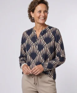 Soyaconcept dames blouson Felicity met geometrisch patroon in donkerblauw en zand met elastische zoom model2