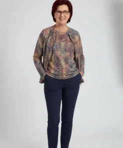 Leona per Donna dames twinset bestaande uit ritsvest en bijpassend shirt met multicolor reliëfstructuur_model