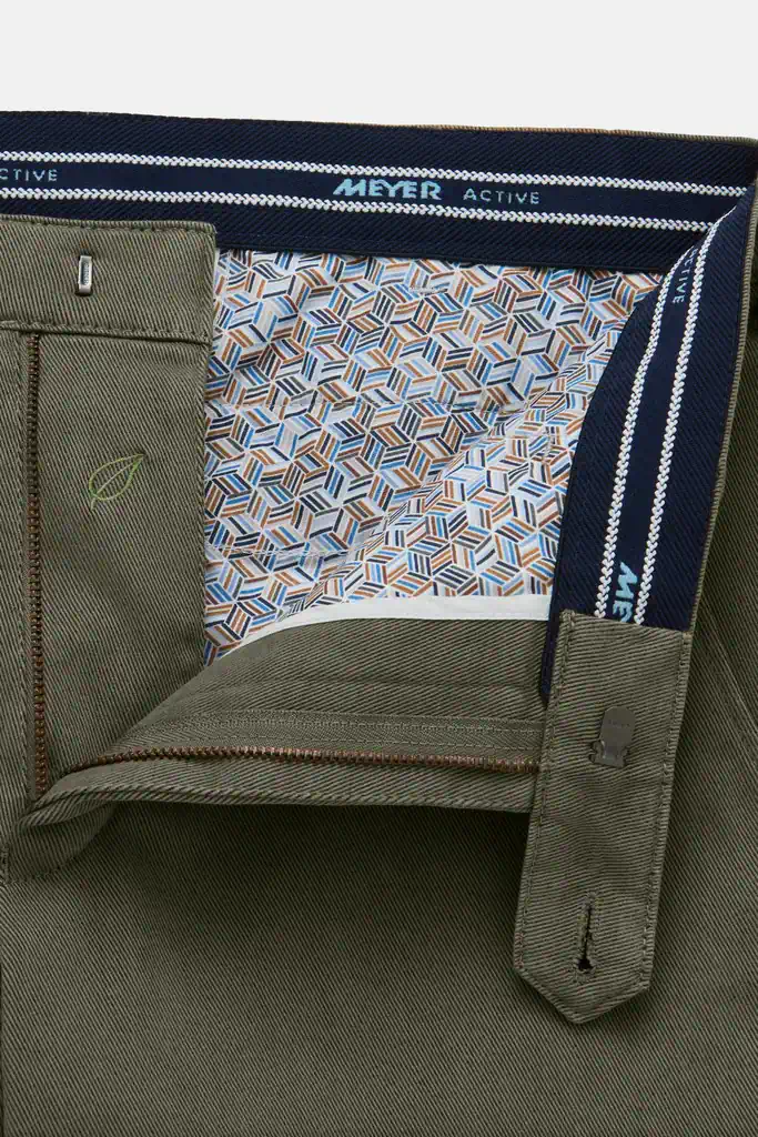 Meyer heren chino stretch broek model Bonn in donkergroen met rechte pijpen en flexibele band_voor