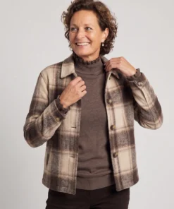 Sunday dames pullie met turtleneck col en ruches in donkerbruin met lange mouwen