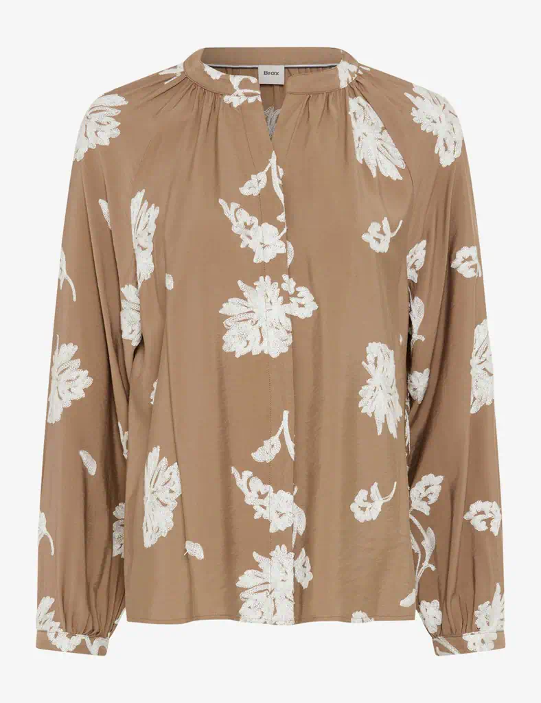 Brax dames tuniek blouse model Vivian in camel zandkleur met wit geborduurde bloemen en V-hals
