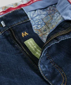 Meyer heren jeans model Roma in klassiek denimblauw met rechte pijpen en elastische tailleband_rits