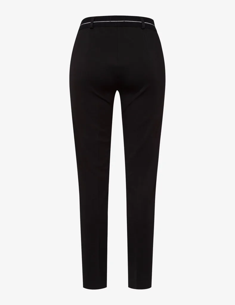 Raphaela by Brax dames slip-on broek model Lillyth in zwart met elastische tailleband en strijkplooi_achter